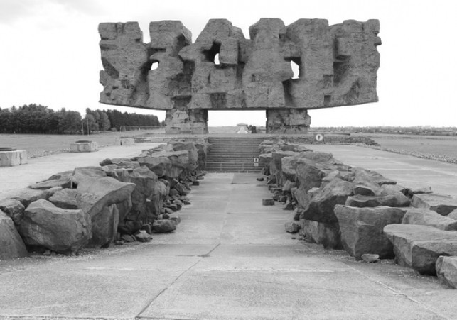 majdanek oboz
